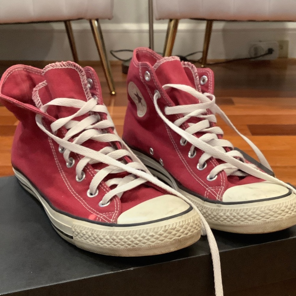 Converse Chucks Red High-Top Sneakers